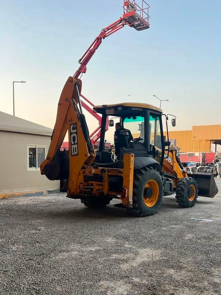 JCB 3CX backhoe loader